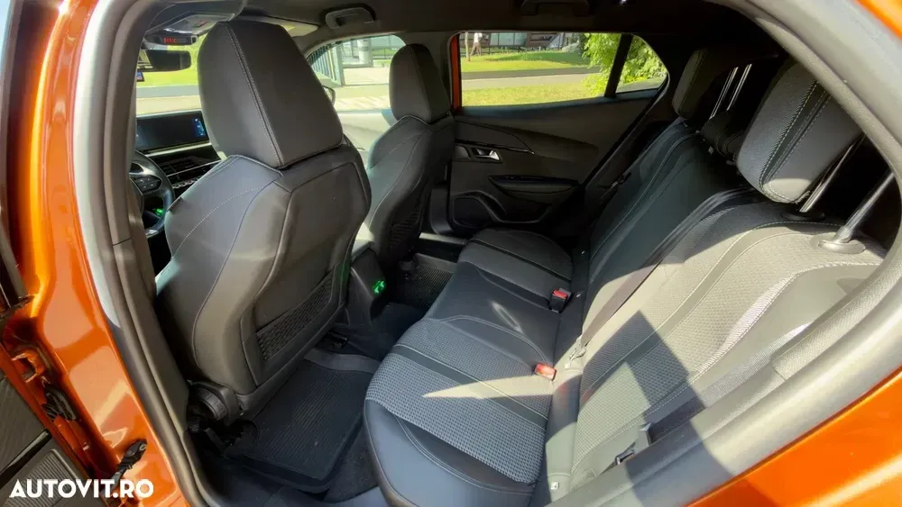 Peugeot 2008 II e-2008 GT — imagine 4