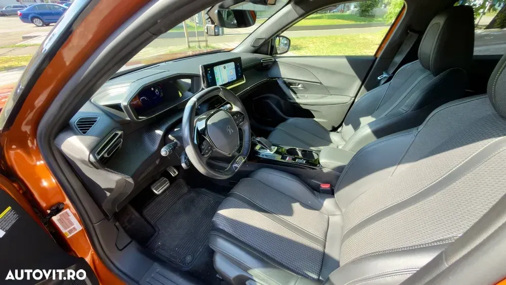 Peugeot 2008 II e-2008 GT — imagine 5