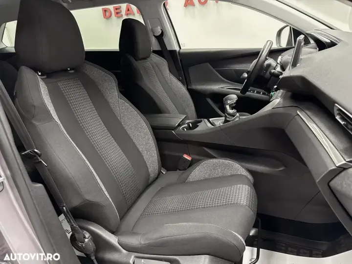 Peugeot 5008 II PureTech 130 Stop & Start Active Business-Paket