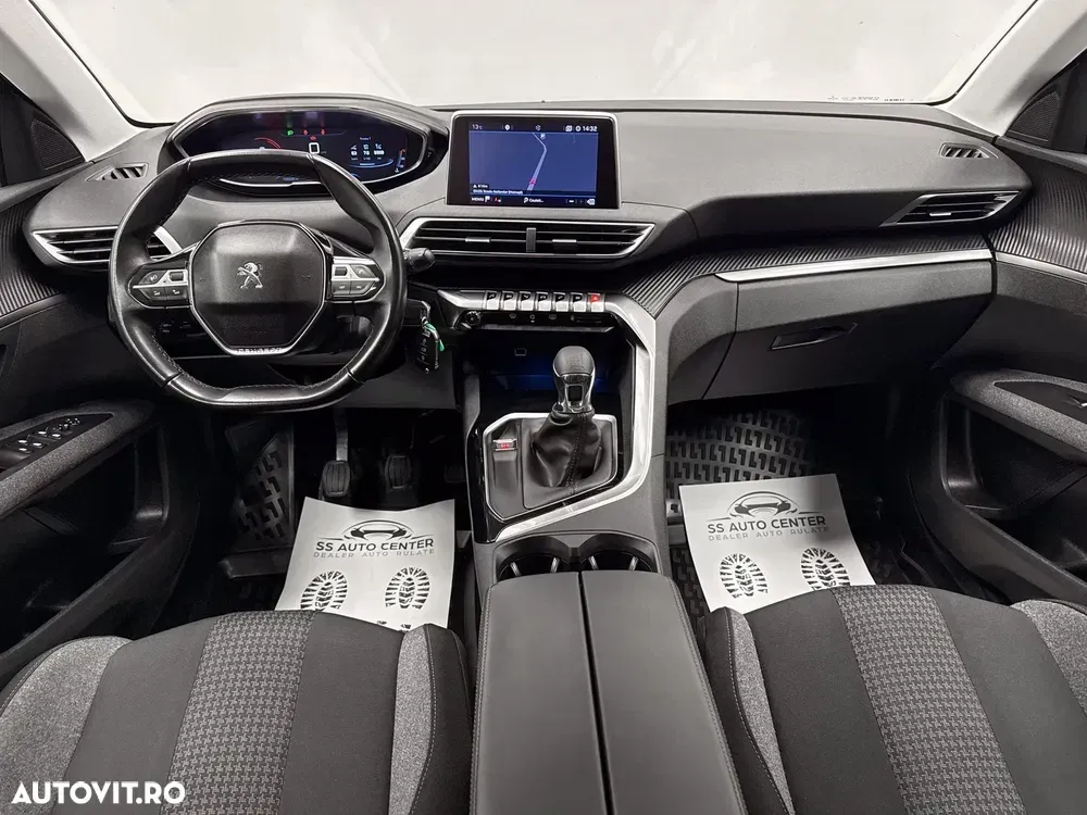 Peugeot 5008 II PureTech 130 Stop & Start Active Business-Paket — imagine 5