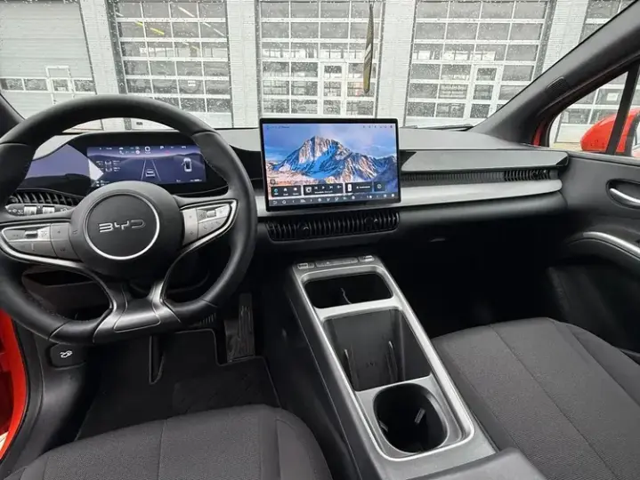 BYD Dolphin G DM-i PHEV Boost