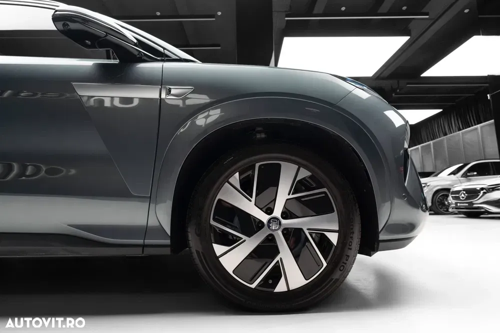 BYD Tang L — imagine 5