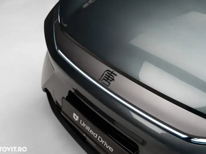 BYD Tang L