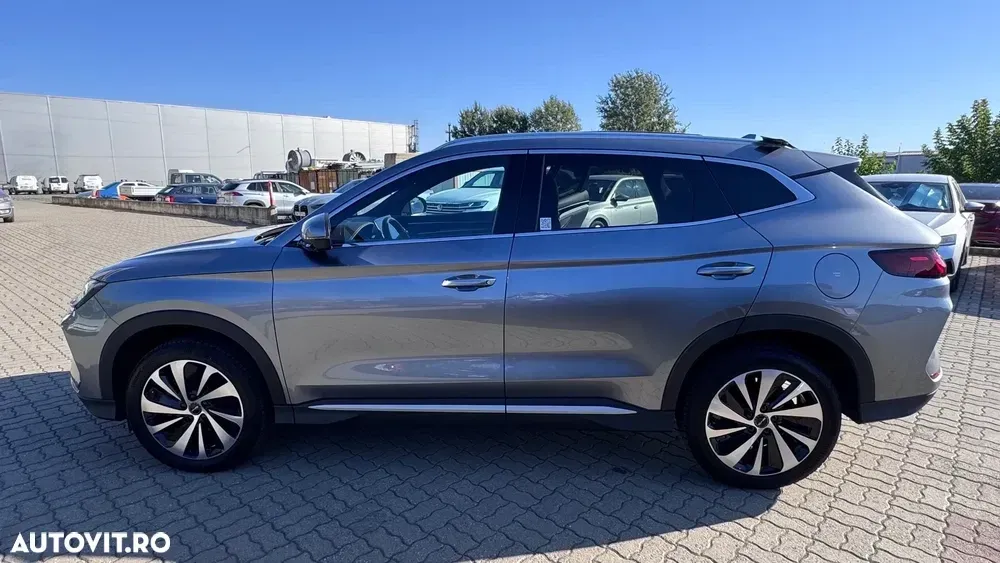 BYD Seal U DM-i PHEV Boost — imagine 4