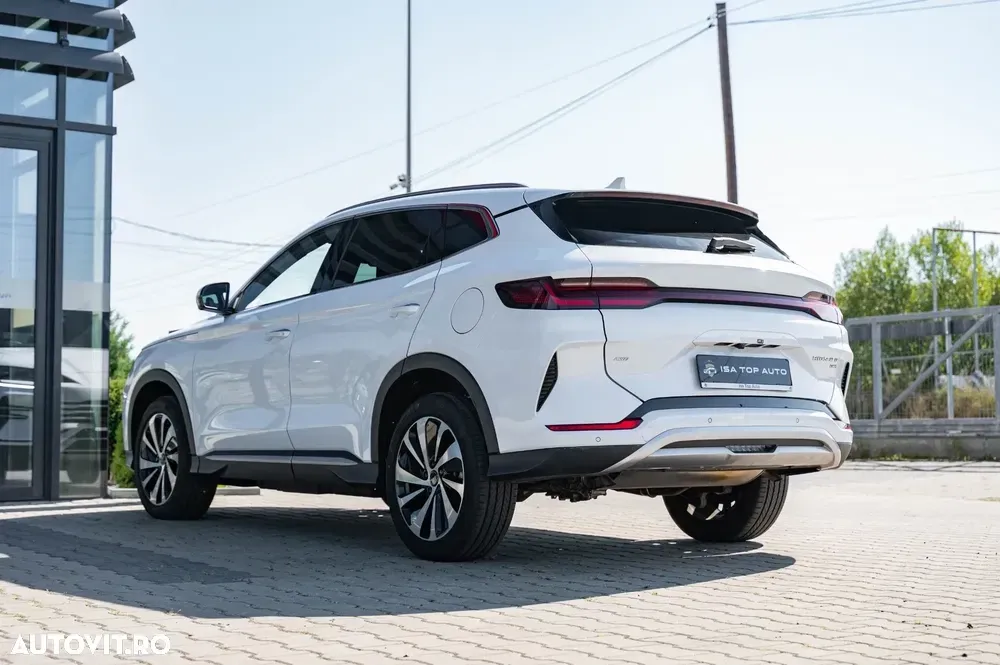 BYD Seal U DM-i AWD PHEV Design — imagine 4