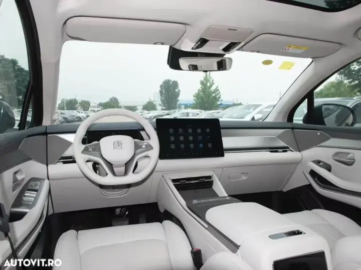 BYD Tang L