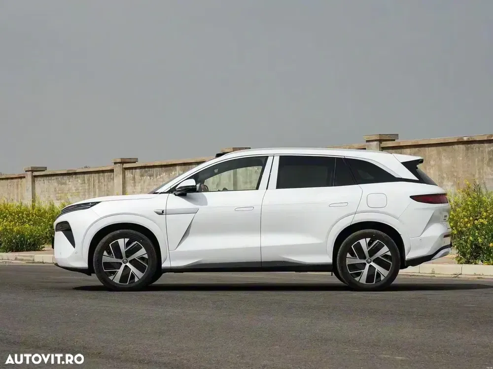 BYD Tang L — imagine 3