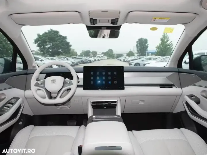 BYD Tang L