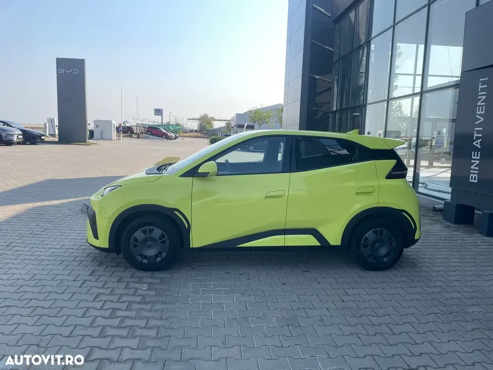 BYD Dolphin 30 kWh Active — imagine 4