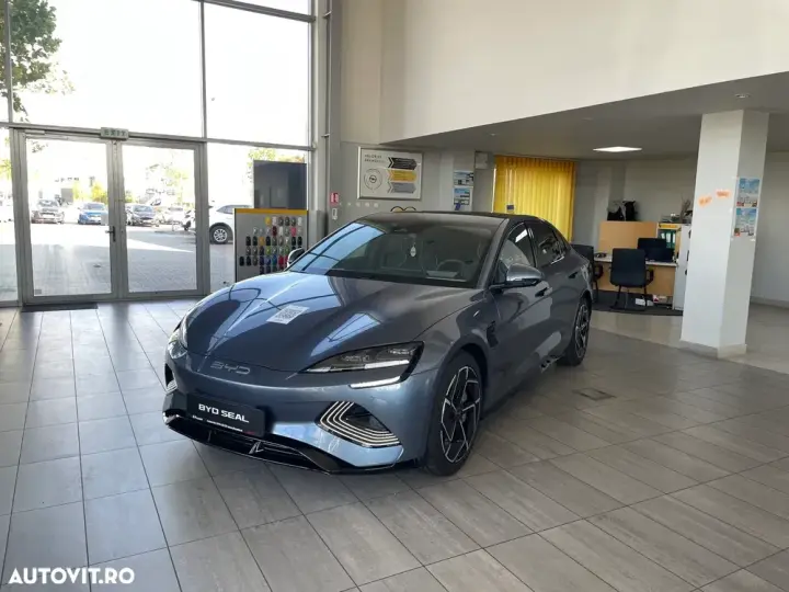 BYD Seal 82.5 kWh RWD Design