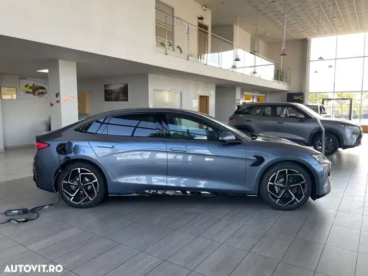 BYD Seal 82.5 kWh RWD Design