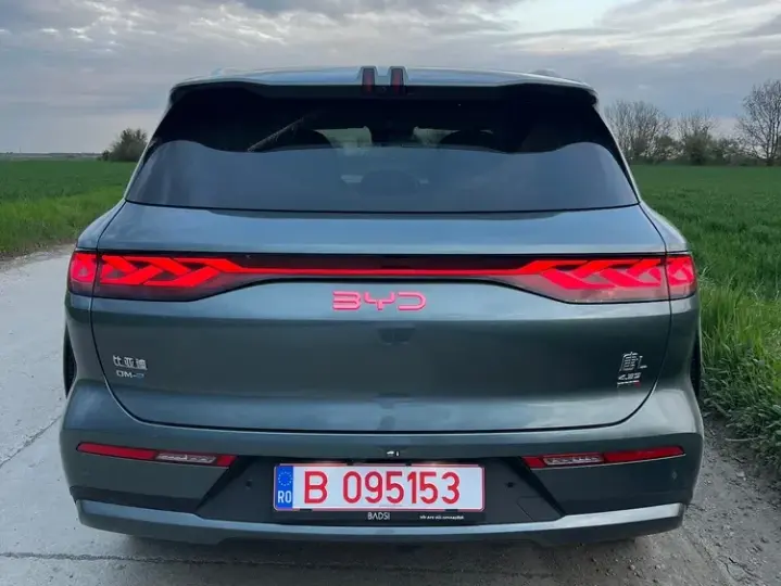 BYD Tang L
