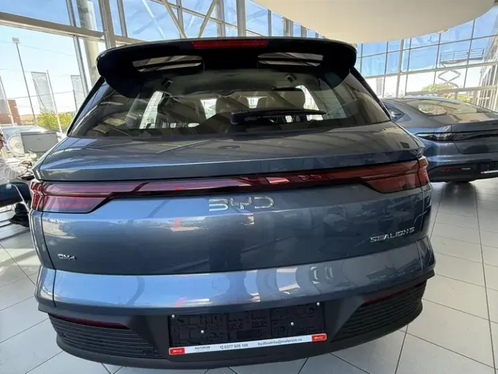 BYD Sealion 5
