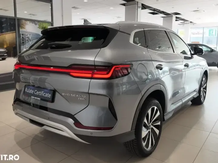 BYD Seal U DM-i PHEV Boost