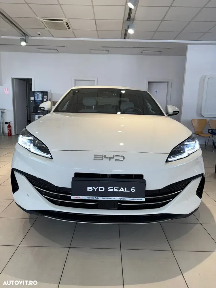 BYD Seal 6 DM-i PHEV Comfort — imagine 3