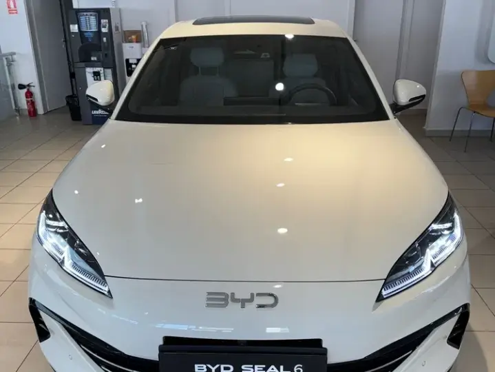 BYD Seal 6 DM-i PHEV Comfort