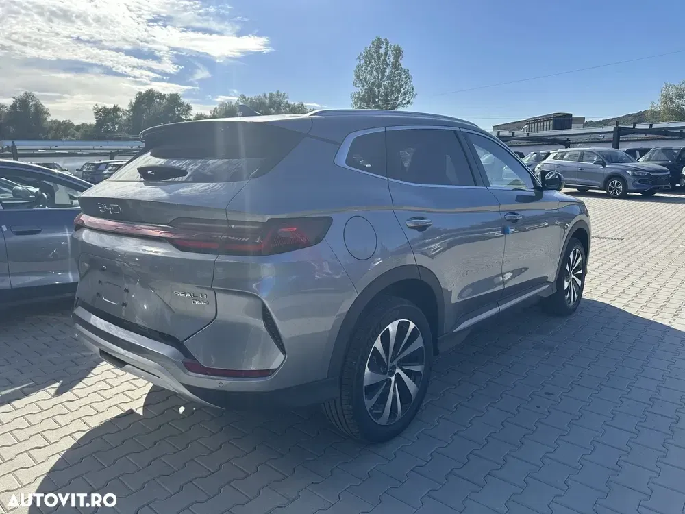 BYD Seal U DM-i AWD PHEV Design — imagine 6