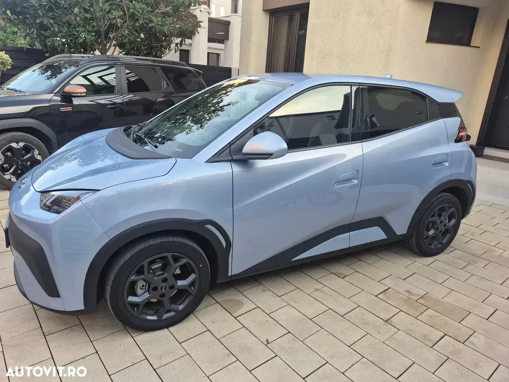 BYD Dolphin — imagine 5