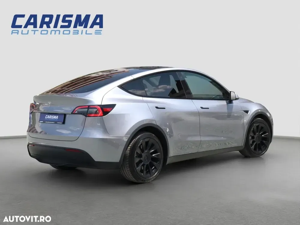 Tesla Model Y Long Range Dual Motor AWD — imagine 6