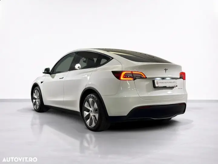 Tesla Model Y Long Range Dual Motor AWD