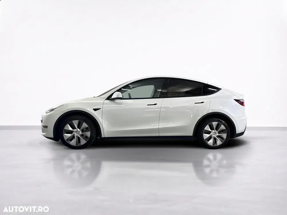 Tesla Model Y Long Range Dual Motor AWD — imagine 2