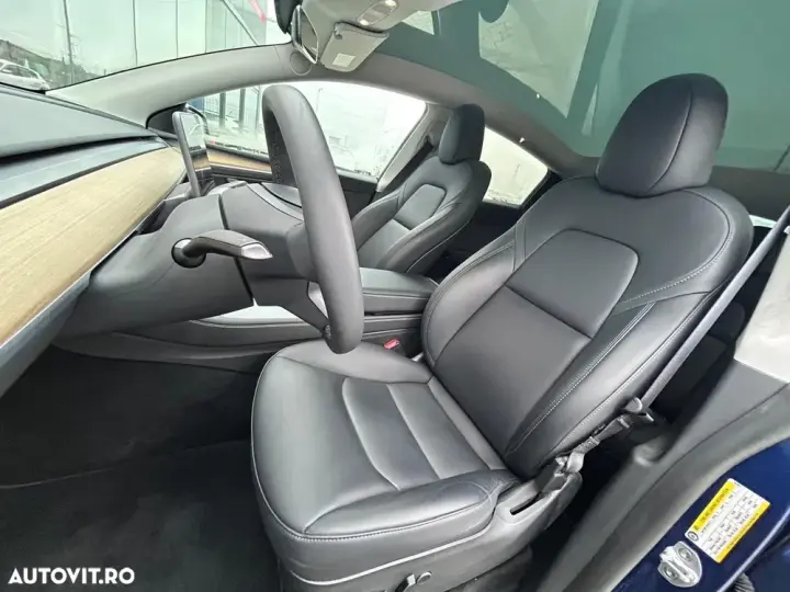 Tesla Model Y Long Range Dual Motor AWD