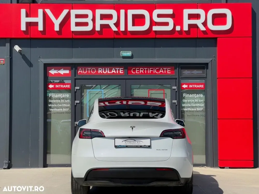 Tesla Model Y Long Range Dual Motor AWD — imagine 5