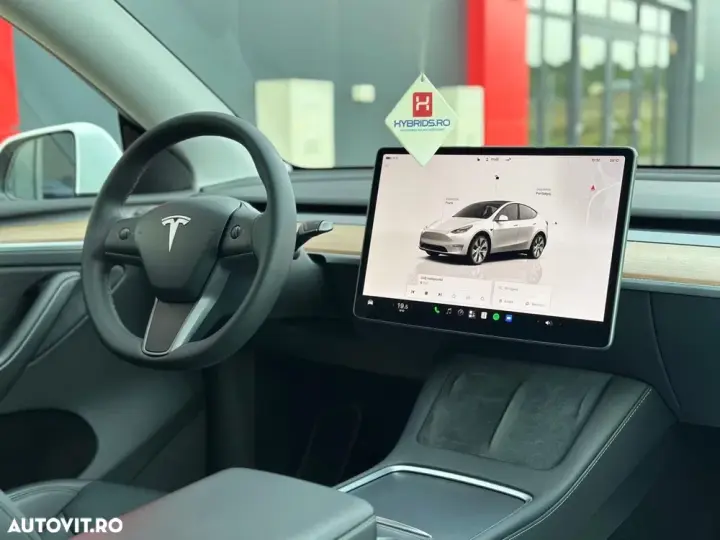Tesla Model Y Long Range Dual Motor AWD