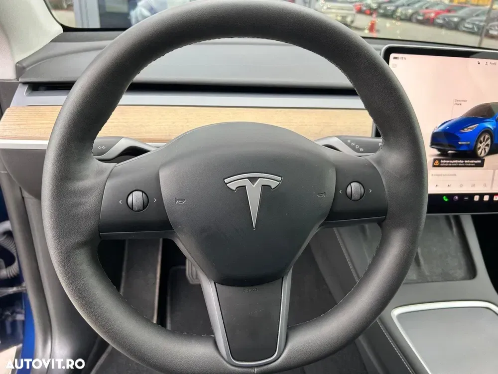 Tesla Model Y Long Range Dual Motor AWD — imagine 4