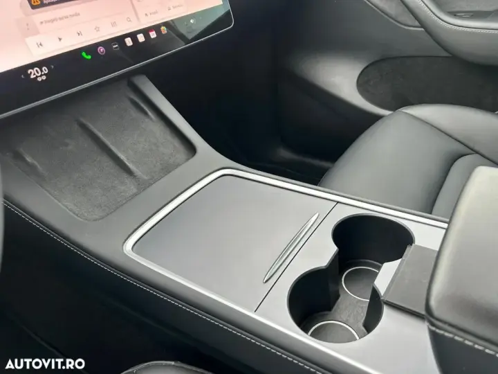 Tesla Model Y Long Range Dual Motor AWD