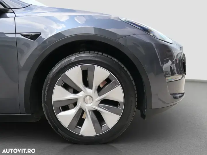 Tesla Model Y Long Range Dual Motor AWD