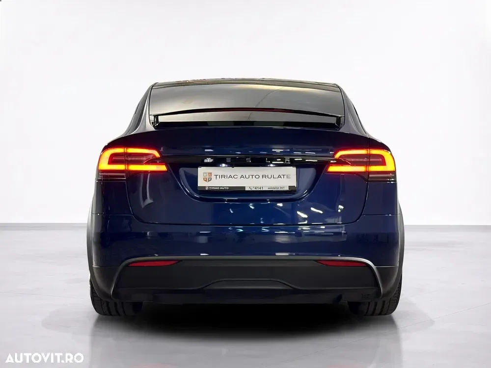 Tesla Model X Long Range — imagine 4
