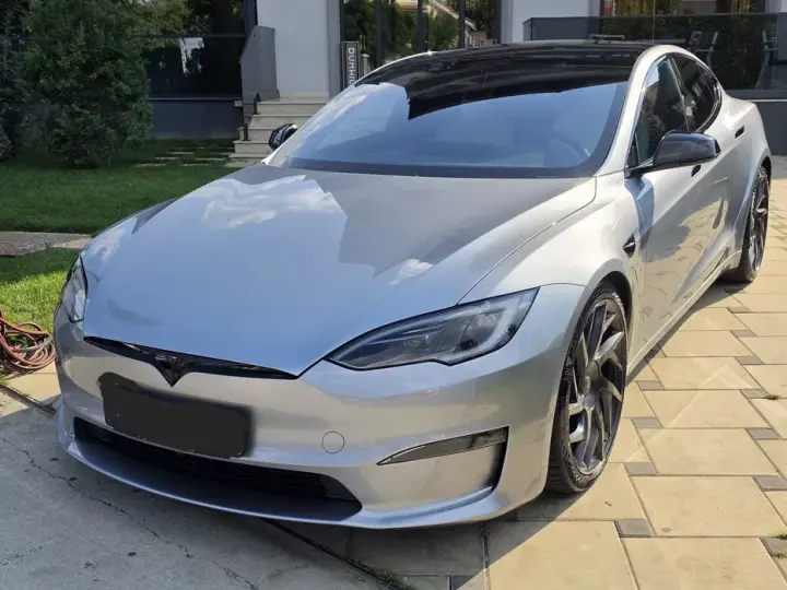 Tesla Model S Long Range