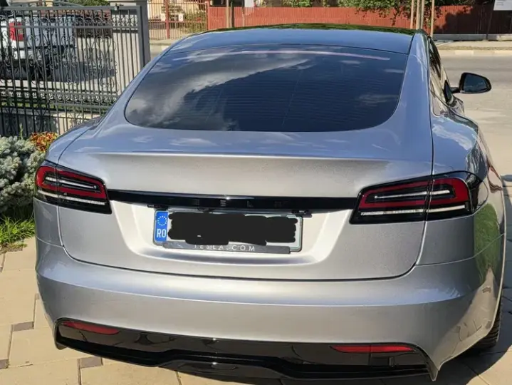 Tesla Model S Long Range