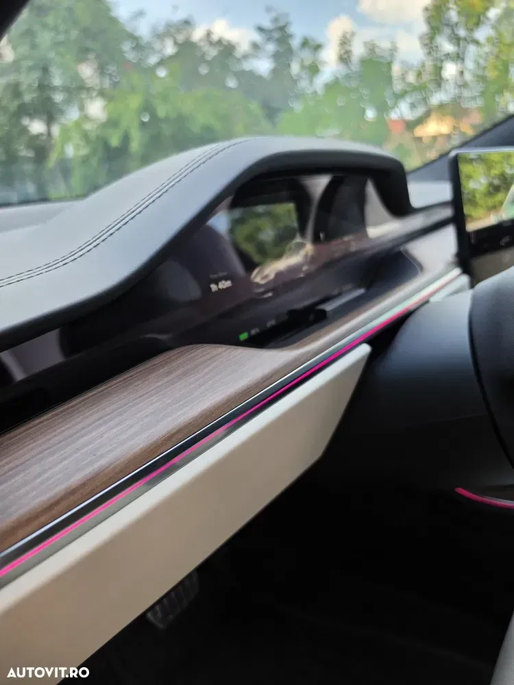 Tesla Model S Long Range — imagine 4