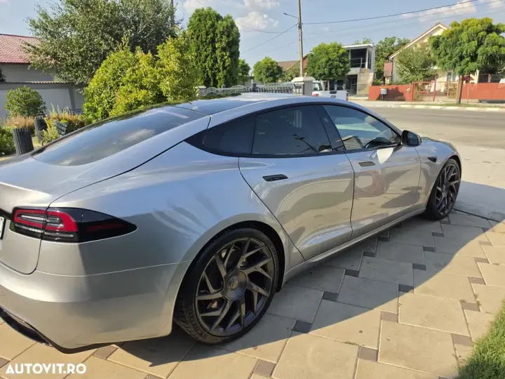 Tesla Model S Long Range