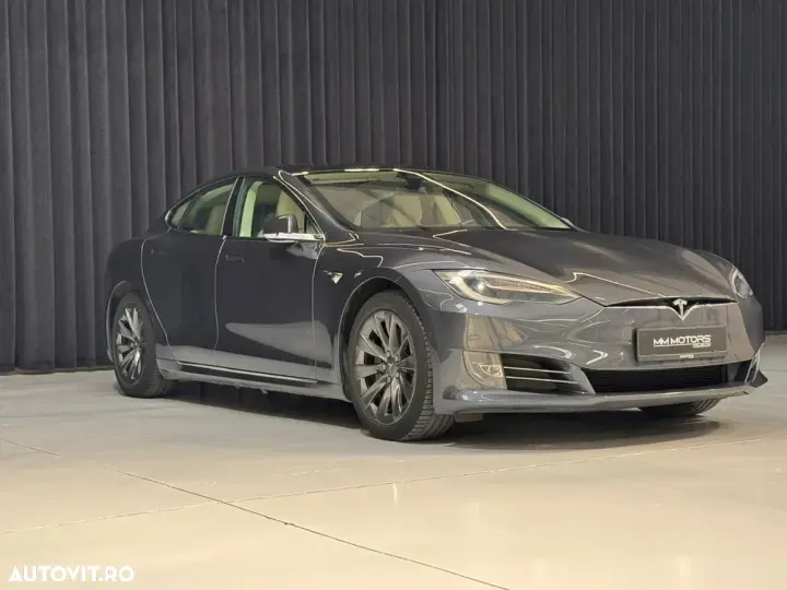 Tesla Model S 75D Allradantrieb