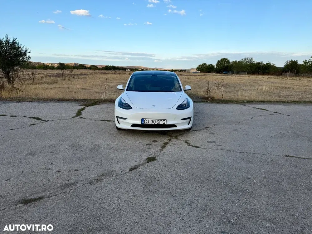 Tesla Model 3 Standard — imagine 3