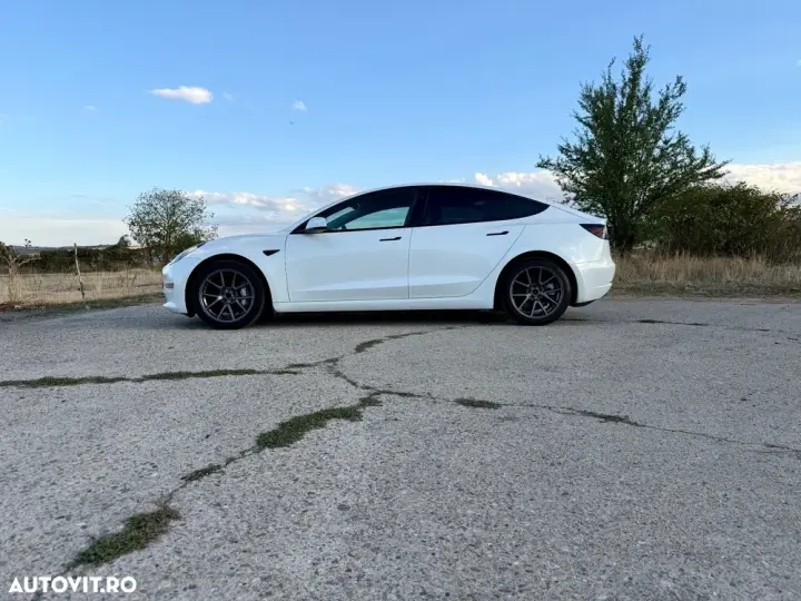 Tesla Model 3 Standard