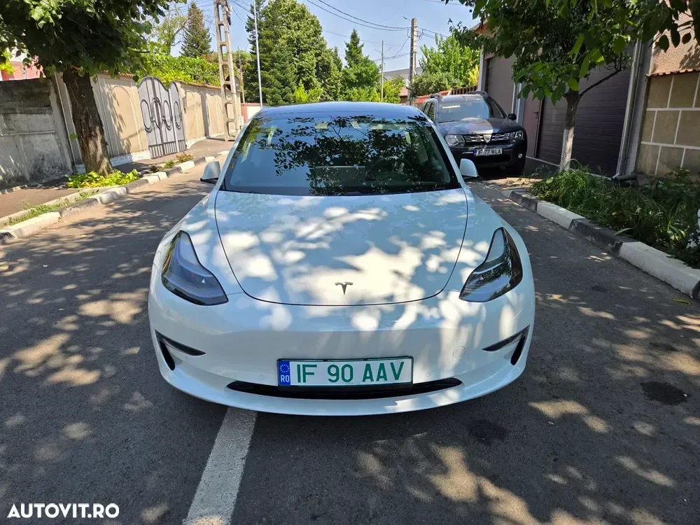 Tesla Model 3 — imagine 2