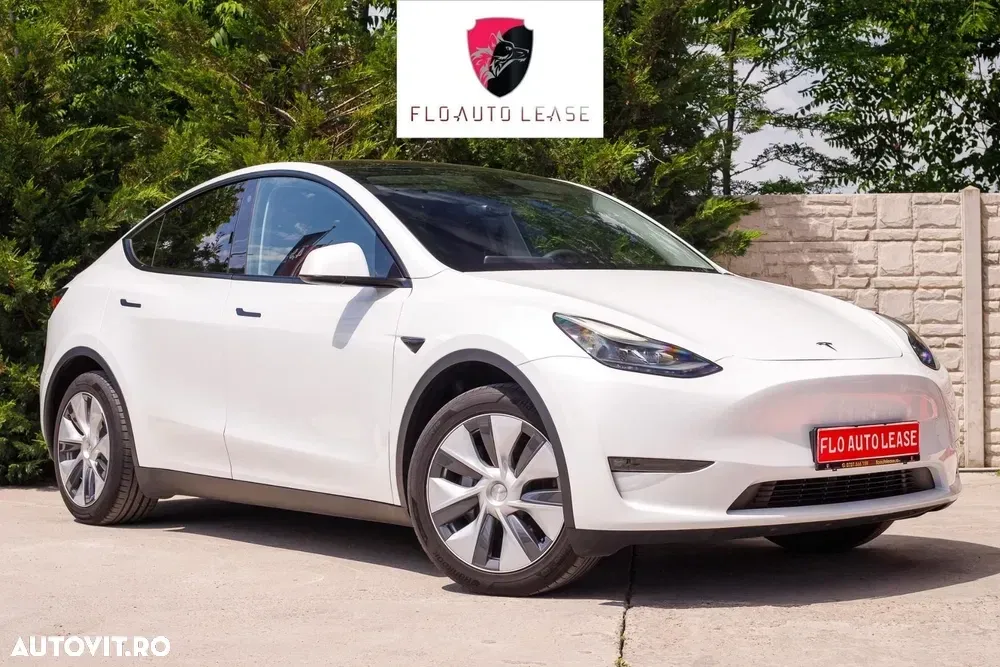 Tesla Model Y Long Range Dual Motor AWD — imagine 4