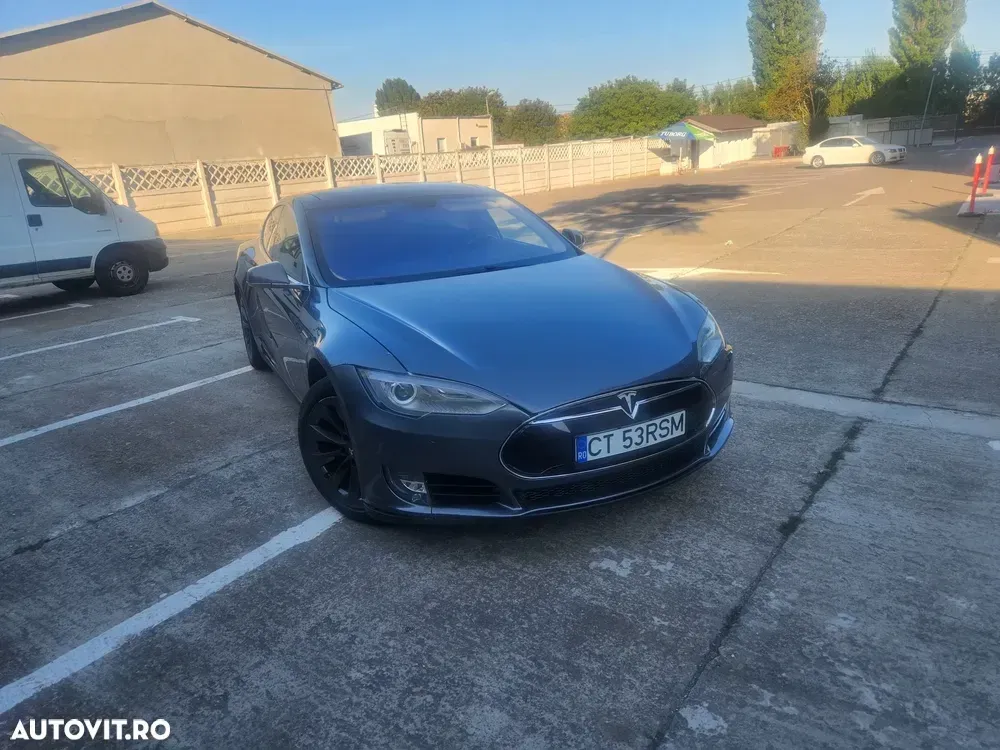 Tesla Model S — imagine 2