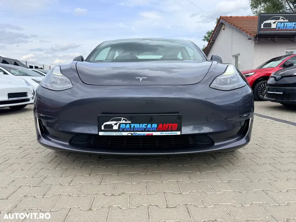 Tesla Model 3 — imagine 2