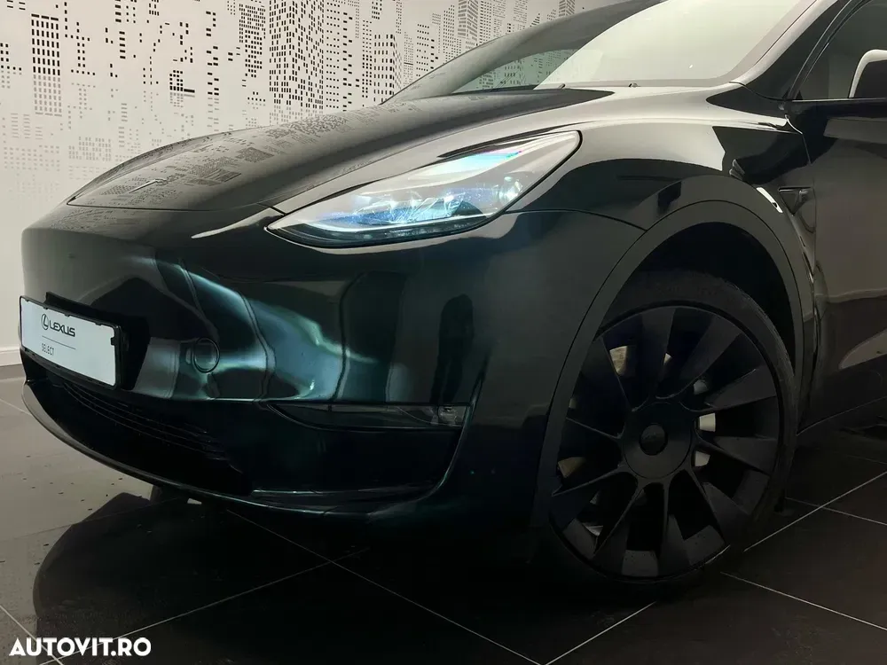 Tesla Model Y — imagine 6
