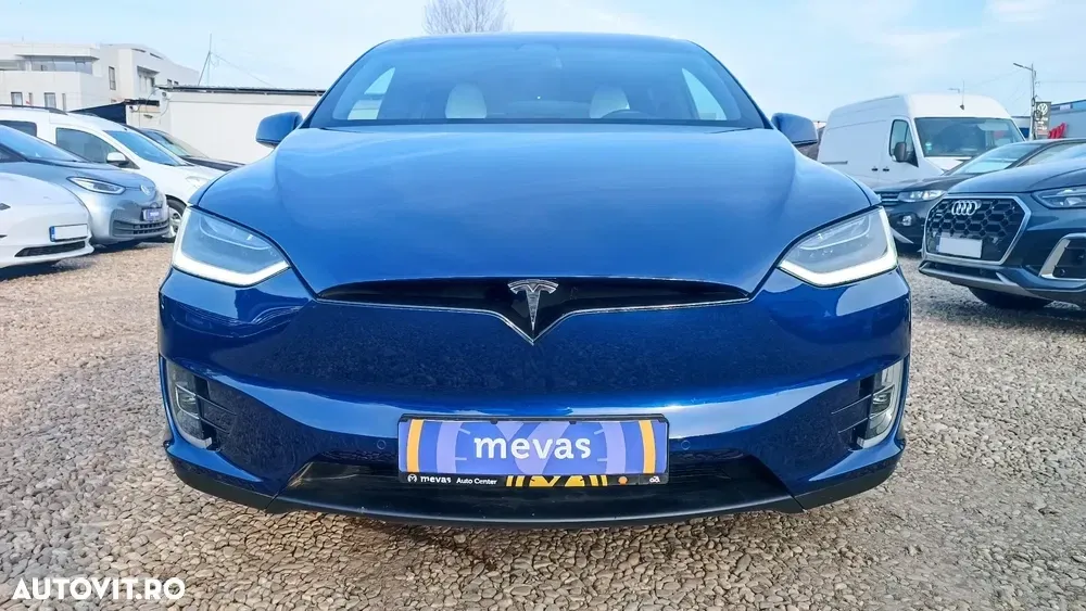 Tesla Model X — imagine 6