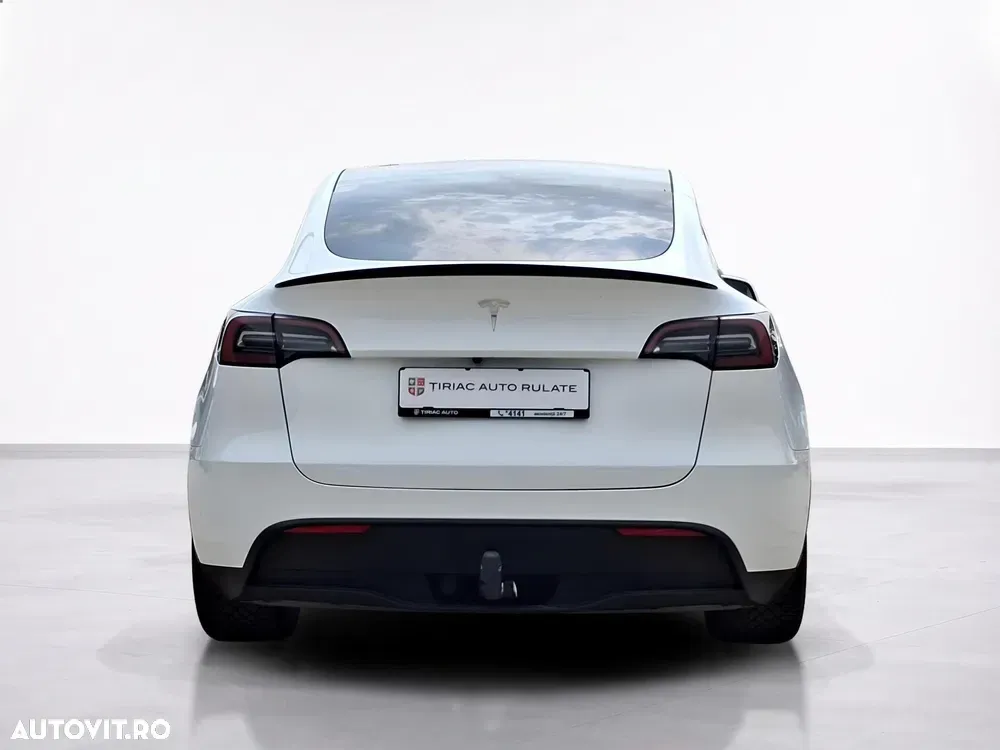 Tesla Model Y Performance Dual Motor AWD — imagine 5