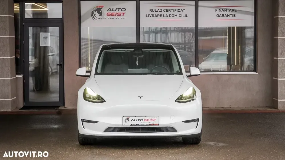 Tesla Model Y — imagine 2
