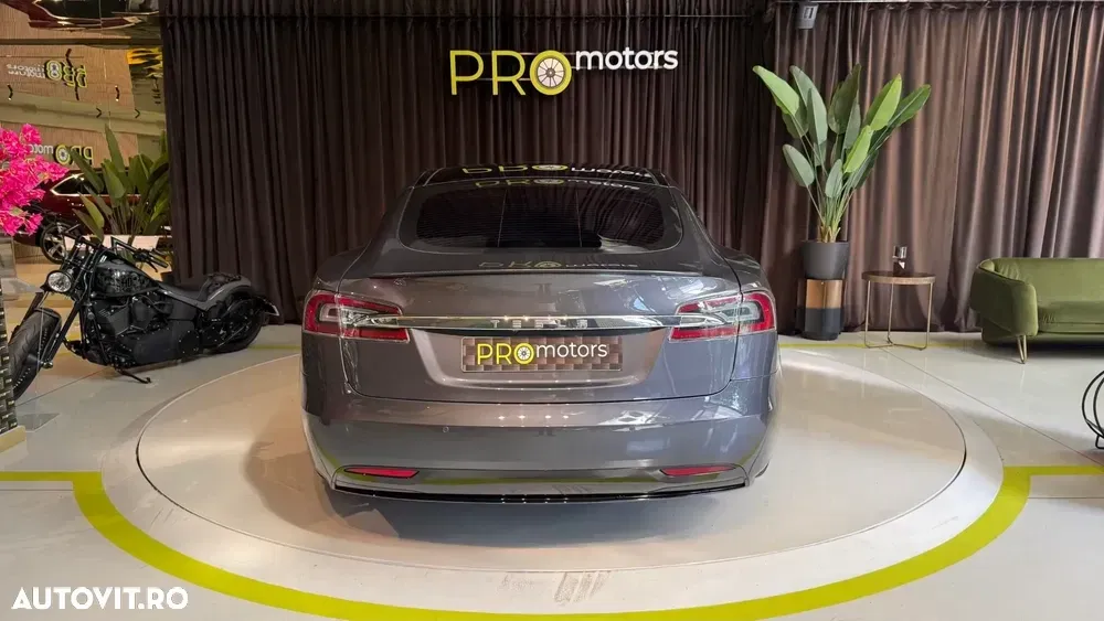 Tesla Model S Performance — imagine 5