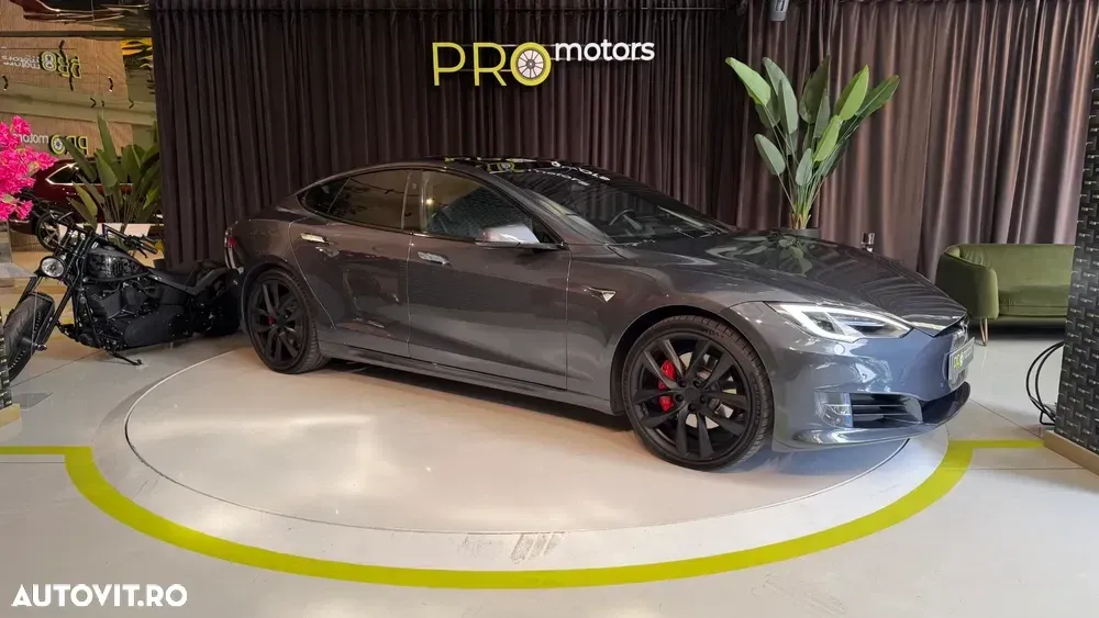 Tesla Model S Performance — imagine 4