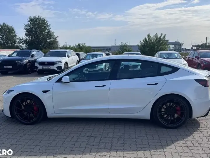 Tesla Model 3 Performance